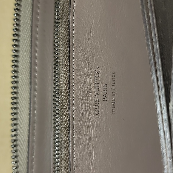Louis Vuitton Grained Veau Cachemire Comete V Zippy Wallet Grey MI3165 +Dust Bag - Picture 10 of 15